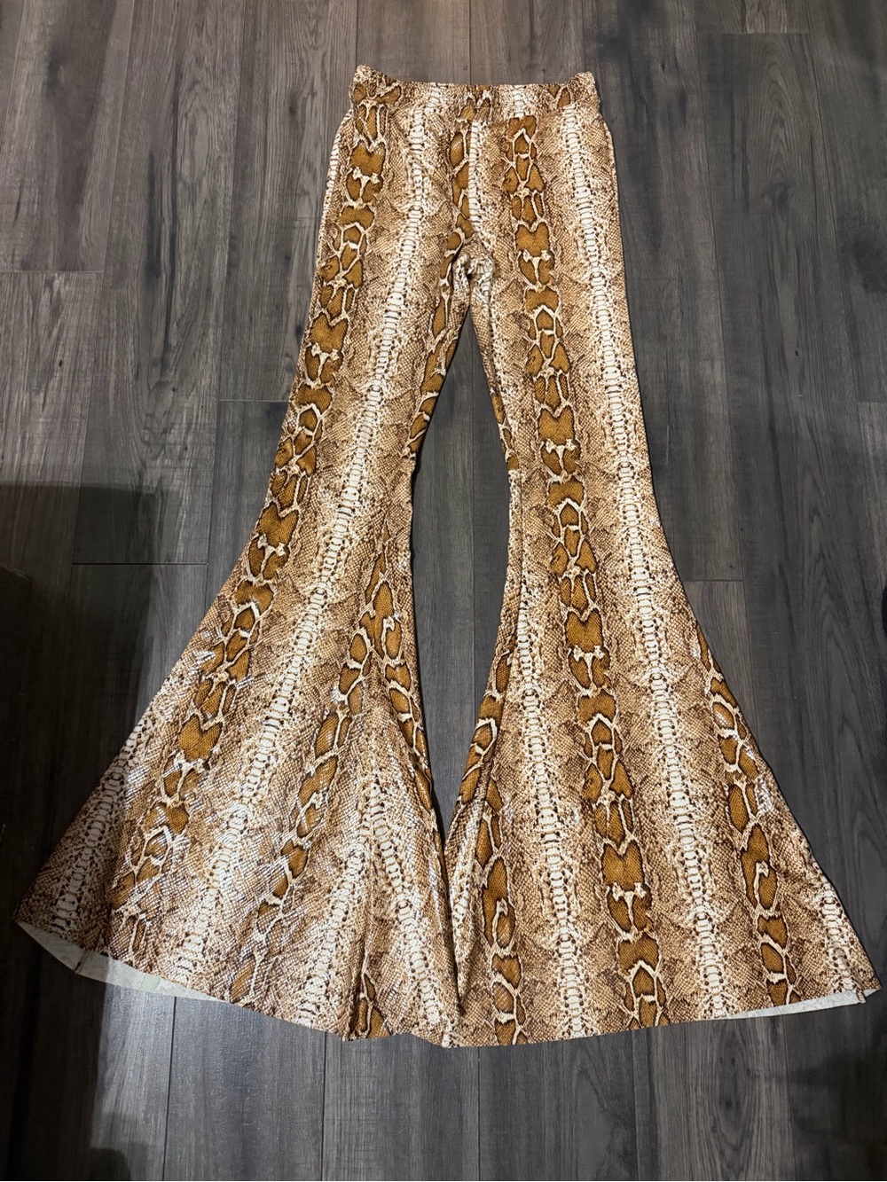 Saints & Hearts Snakeskin Super Flare Bell Bottom Pants – Small
